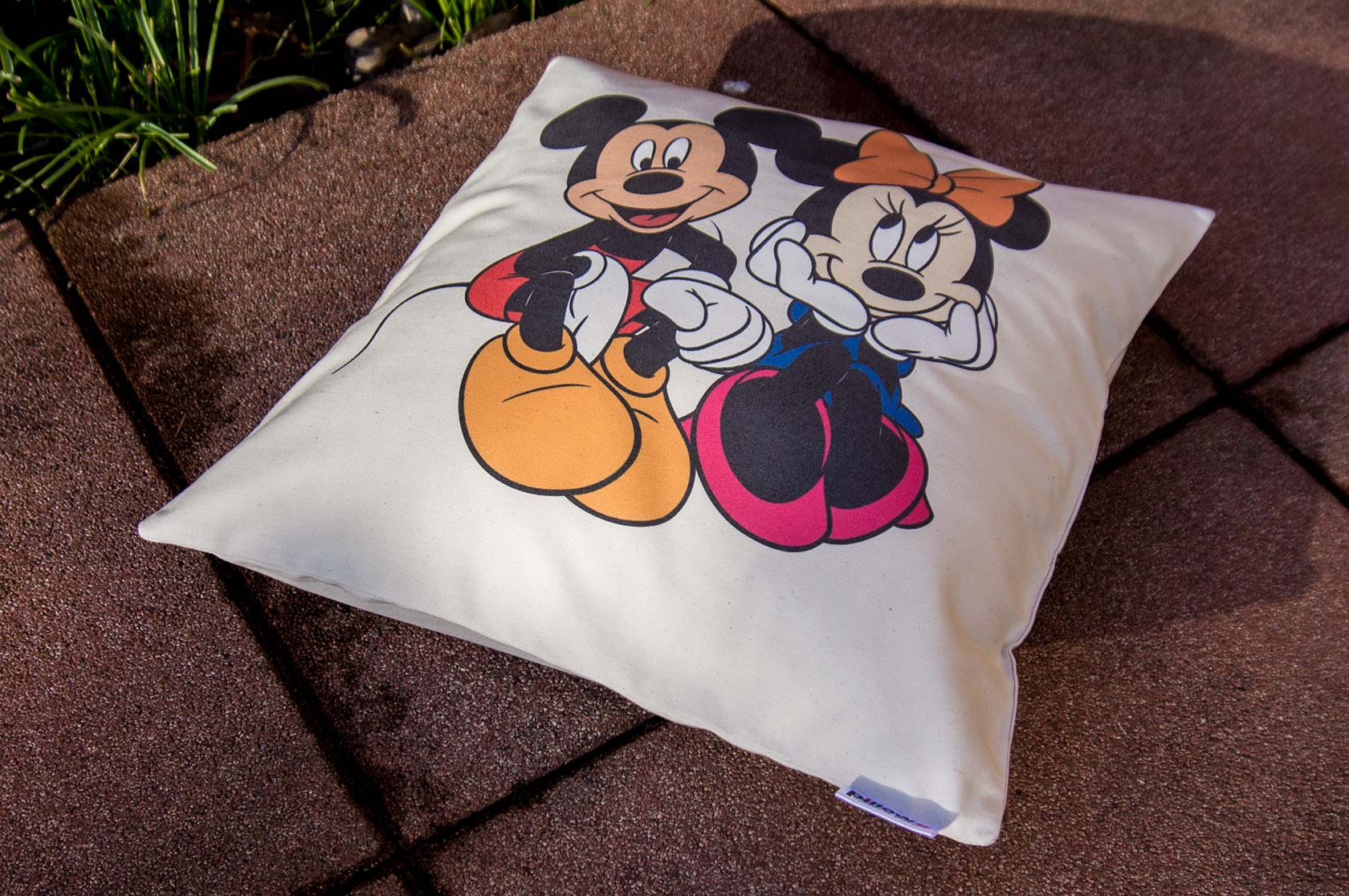 Darčeky pre deti - Mickey Mouse a Minnie Mouse na vankúšikoch