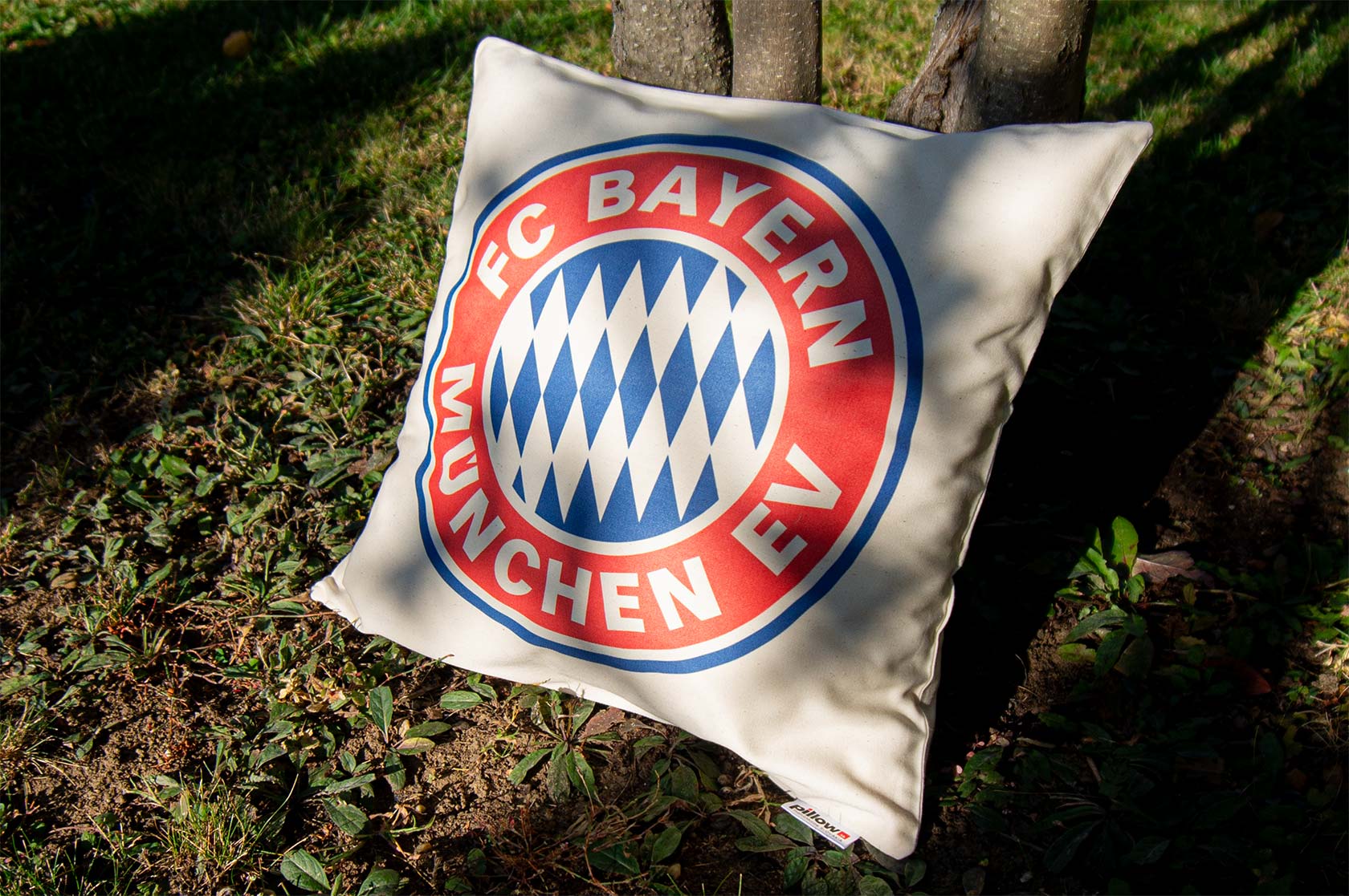 Vankúš s logom Nemeckého klubu Bayern Mníchov