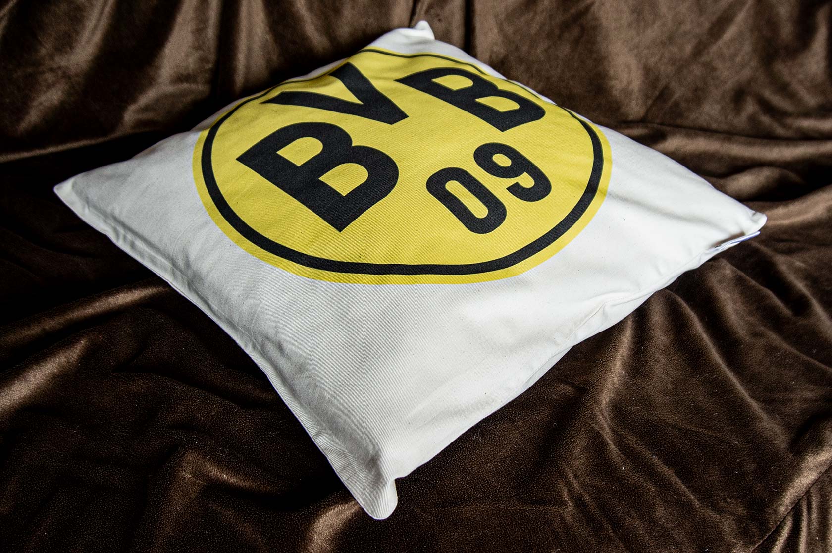 Klub Borussia Dortmund - suvenír s futbalovým logom