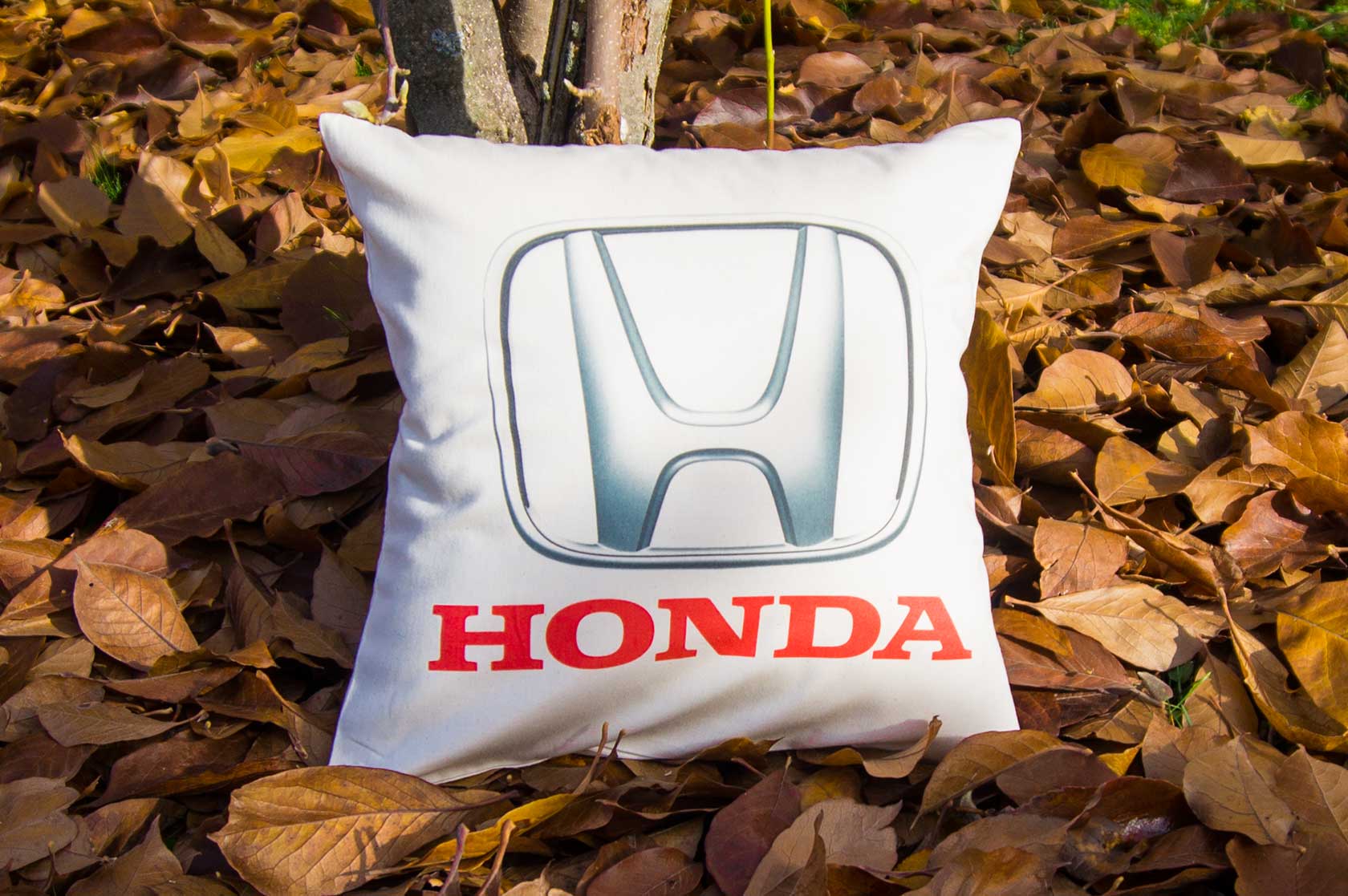 Dekoračný vankúšik s logom Honda