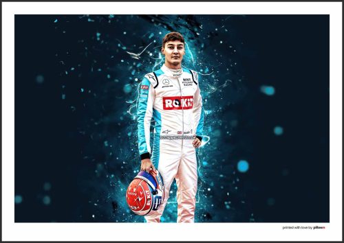 George Russell, pretekár Formuly 1, v obleku ROKiT Williams Racing, držiaci prilbu v tímových farbách, s tmavým a kontrastným pozadím.