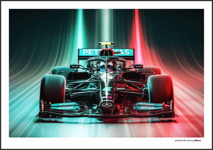 Plagát s panoramatickým pohľadom na Mercedes F1, futuristické svetelné efekty a dynamická atmosféra, ideálne pre športové prostredie.