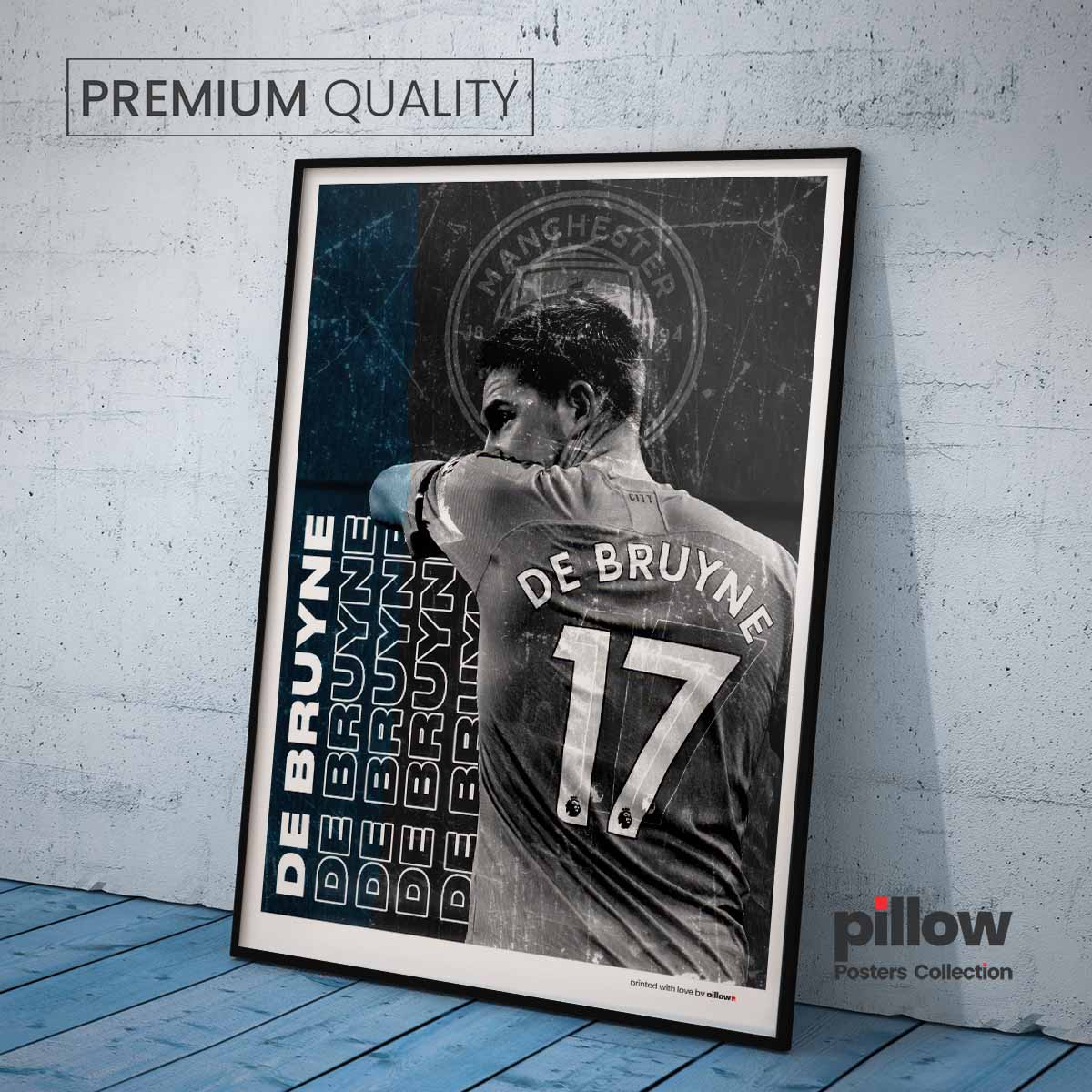 Kevin De Bruyne na plagátoch – futbalový mozog Manchester City v elegantnom prevedení.