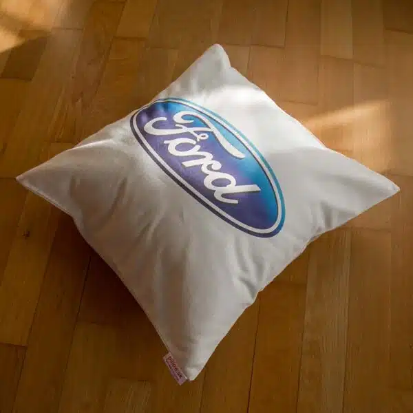 Darček s logom automobilovej značky Ford