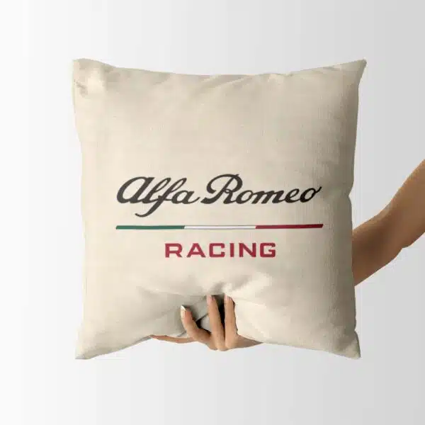 Vankúš s logom športového teamu Alfa Romeo Racing