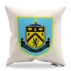 Vankúš Burnley s logom futbalového klubu z Premier League