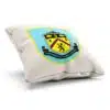 Vankúšik Burnley s logom futbalového klubu z Anglickej Ligy