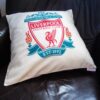 Liverpool futbalový klub, farebné loga na vankúši