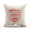 Vankúš s logom futbalového klubu Nimes Olympique