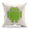 Logo na dekoratívnom bielom vankúši so zeleným Androidom poteší fanúšikov značky