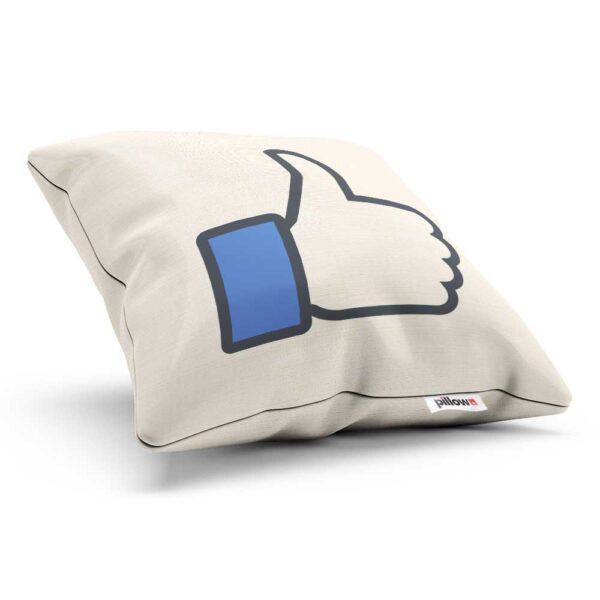 Nezameniteľné logo Facebook LIke na vankúšiku ktorý môže ozdobiť aj vašu obývačku