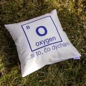 Vtipný dekoračný vankúšik s nápisom Oxygen