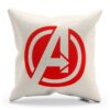 Biela obliečka na vankúš z bavlneného plátna so symbolom superhrdinov Avengers